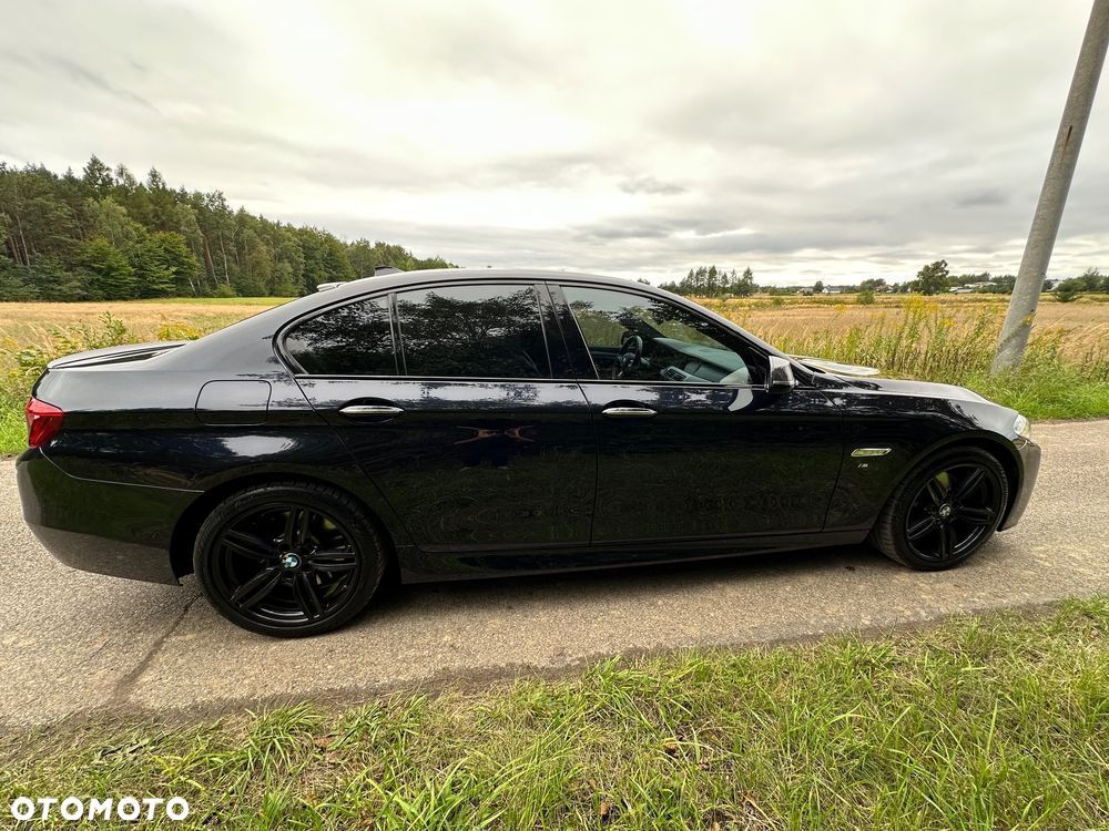 BMW Seria 5 530d xDrive - 12