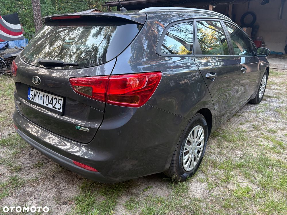Kia Ceed - 4