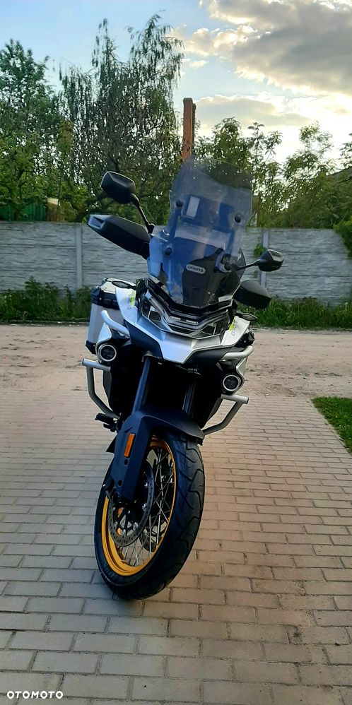 CFMoto 800MT Touring - 3