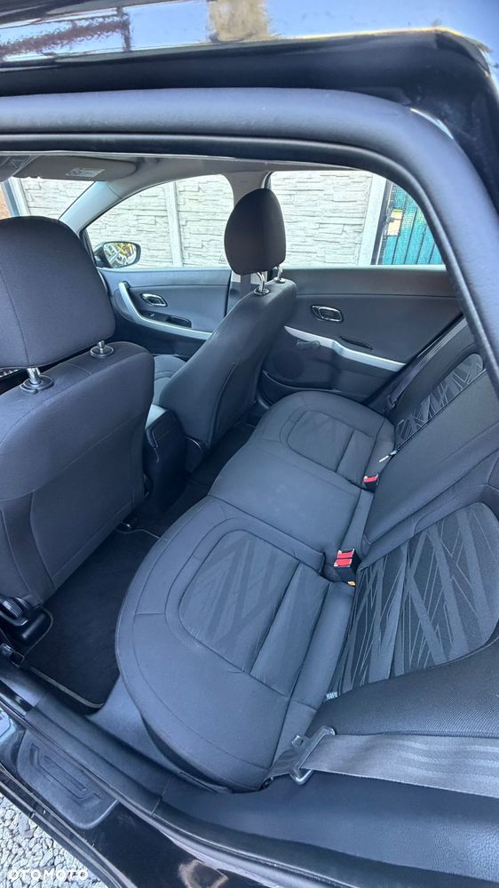 Kia Ceed - 24