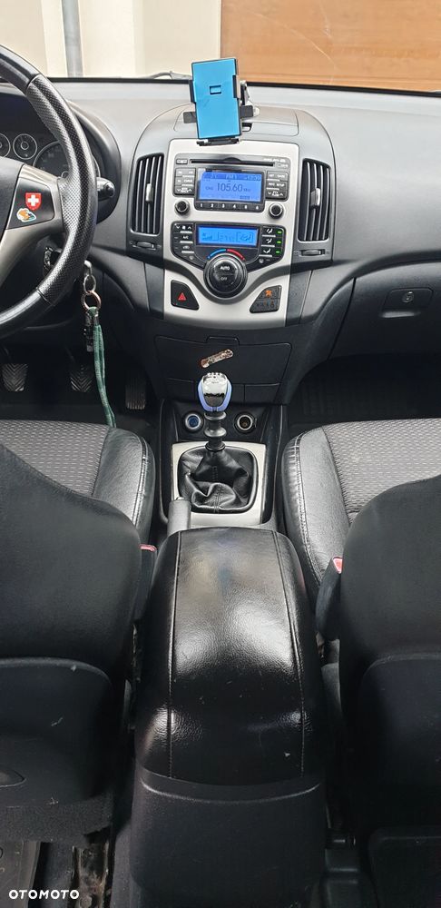 Hyundai i30 i30cw 1.6 CRDi blue Classic - 19