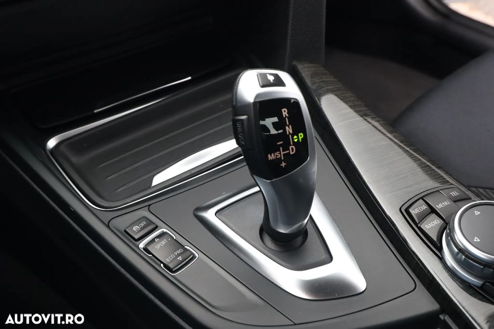 BMW Seria 3 320d Sport-Aut. Efficient Dynamics Edition Luxury Line - 24