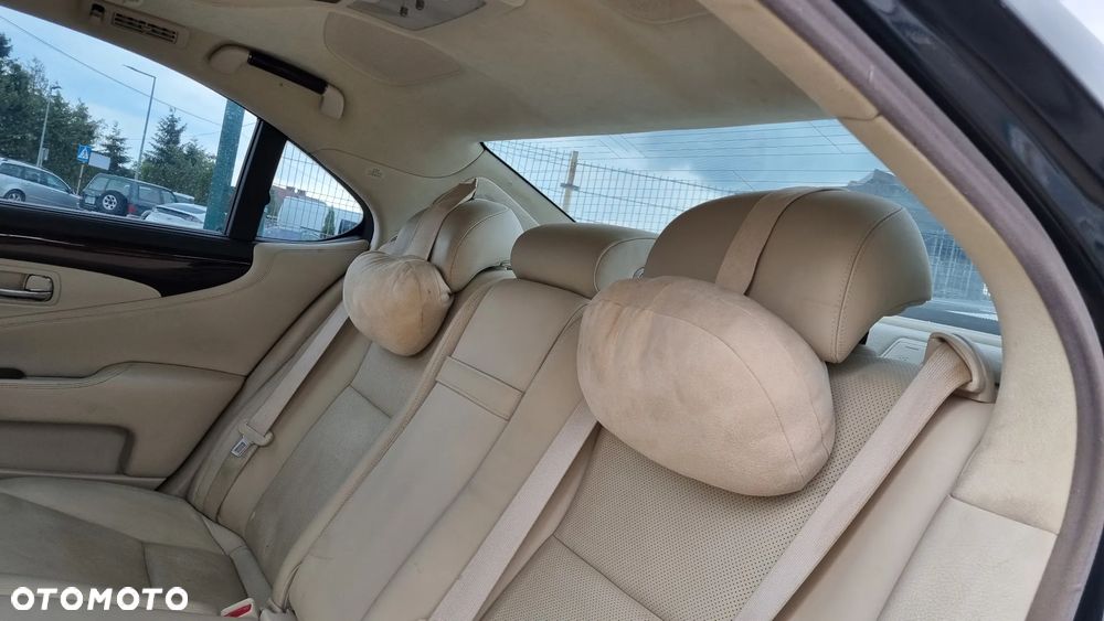 Lexus LS 600h Ambience h - 26