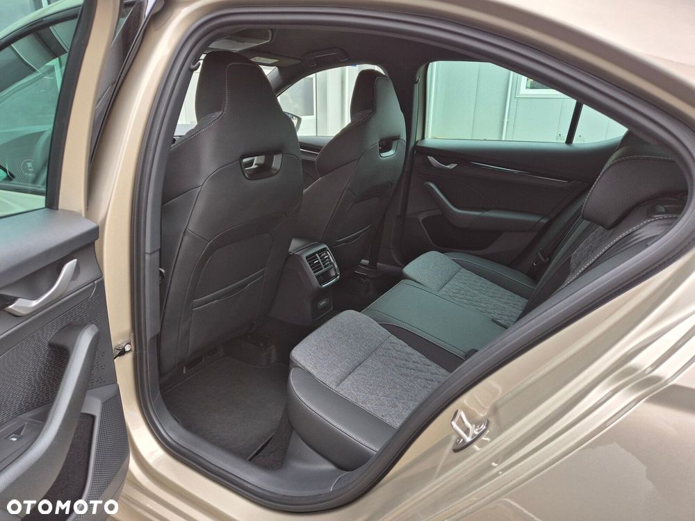 Skoda Octavia 1.5 TSI mHEV Sportline DSG - 12