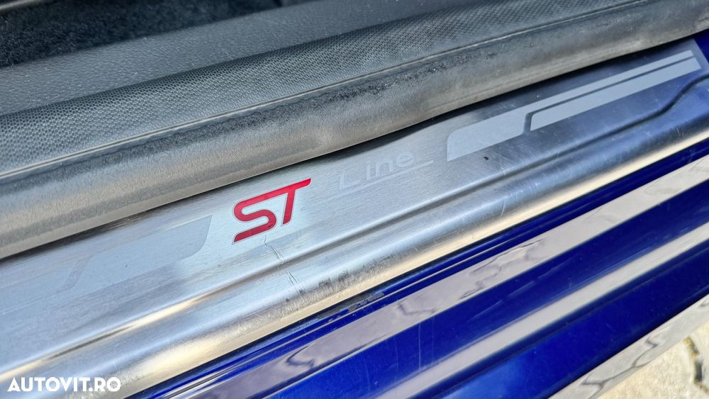 Ford Focus 1.5 EcoBlue Start-Stopp-System ST-LINE DESIGN - 10