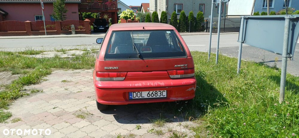 Suzuki Swift 1.0 GLS - 3