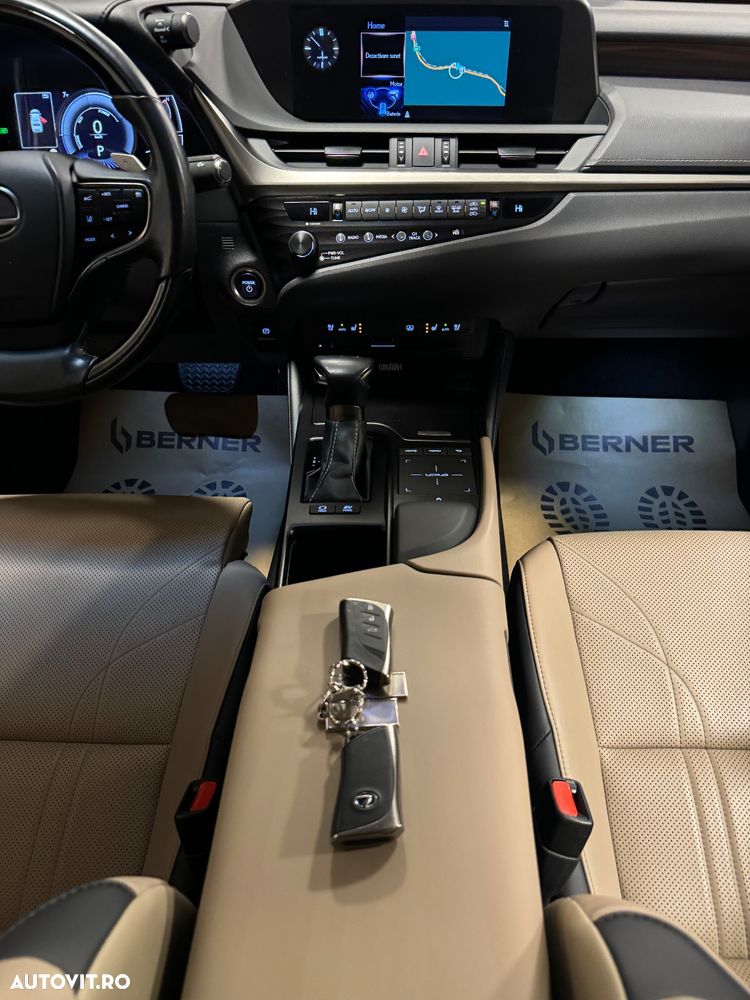 Lexus Seria ES 300h Business Edition - 23