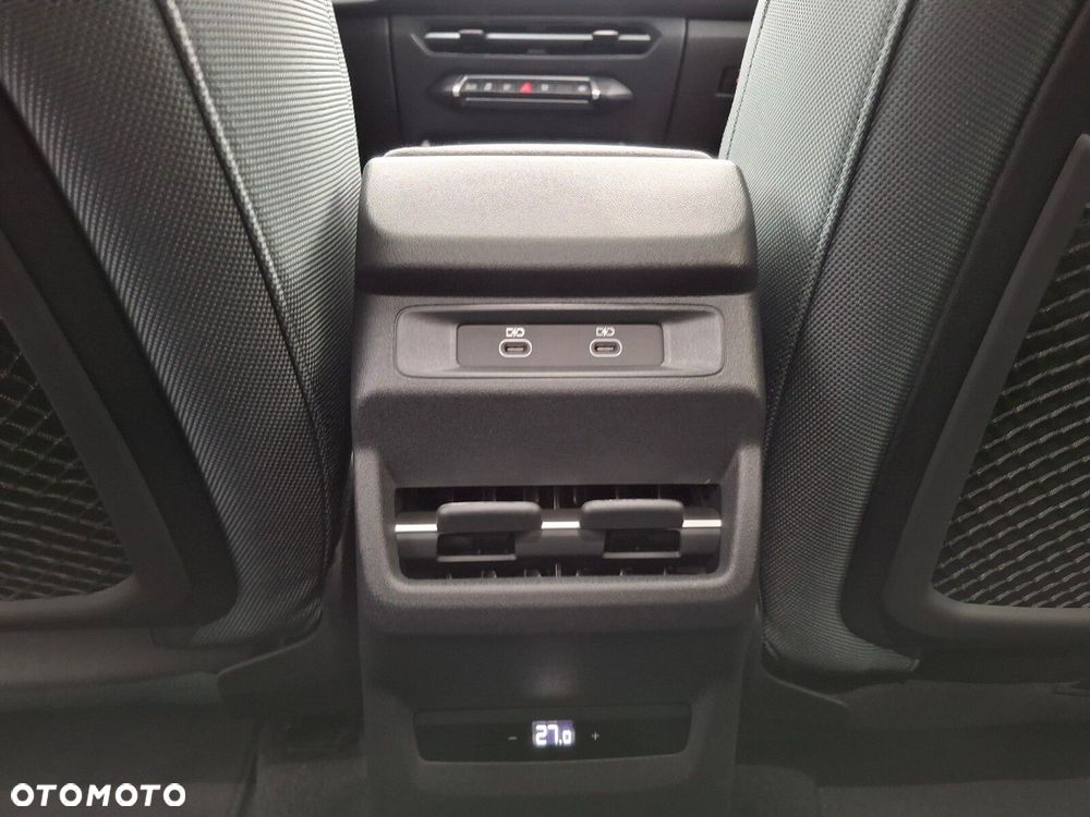 Audi Q3 Sportback - 16