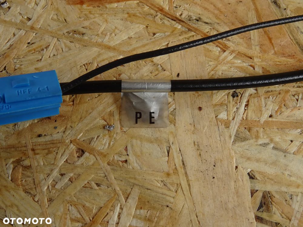 ANTENA DACHOWA DO RADIA WZMACNIACZ SPRYSKIWACZ OPEL VECTRA C HB GTS - 17