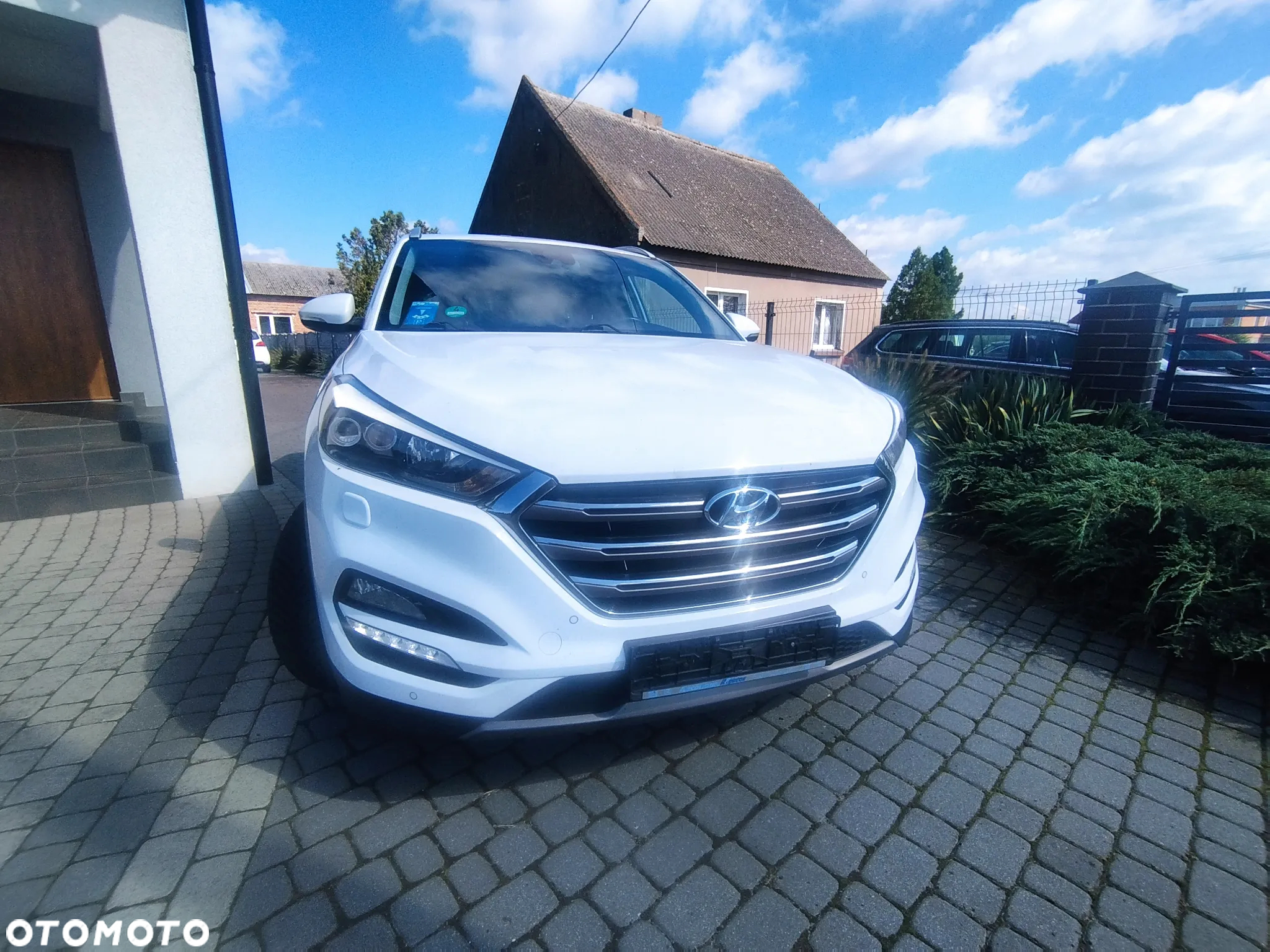 Hyundai Tucson 2.0 CRDI BlueDrive Style 2WD - 2