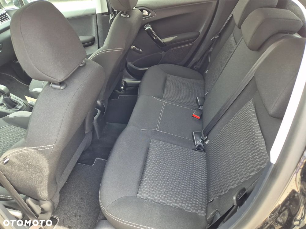 Peugeot 208 1.6 BlueHDi Active S&S - 10