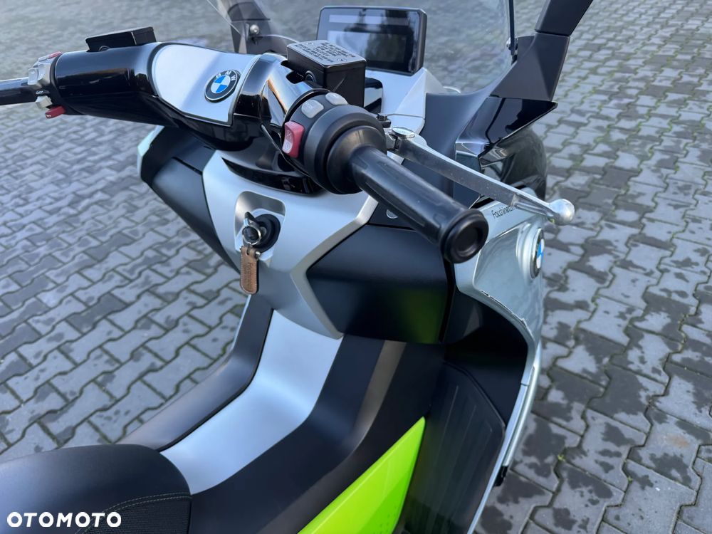 BMW CE 04 - 25