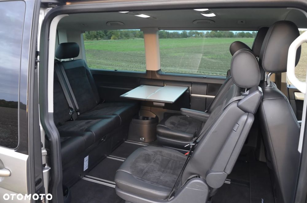 Volkswagen Multivan - 33