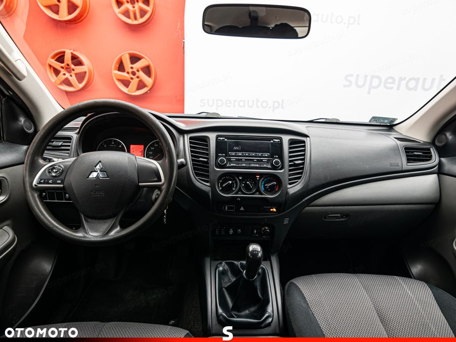 Mitsubishi L200 - 10