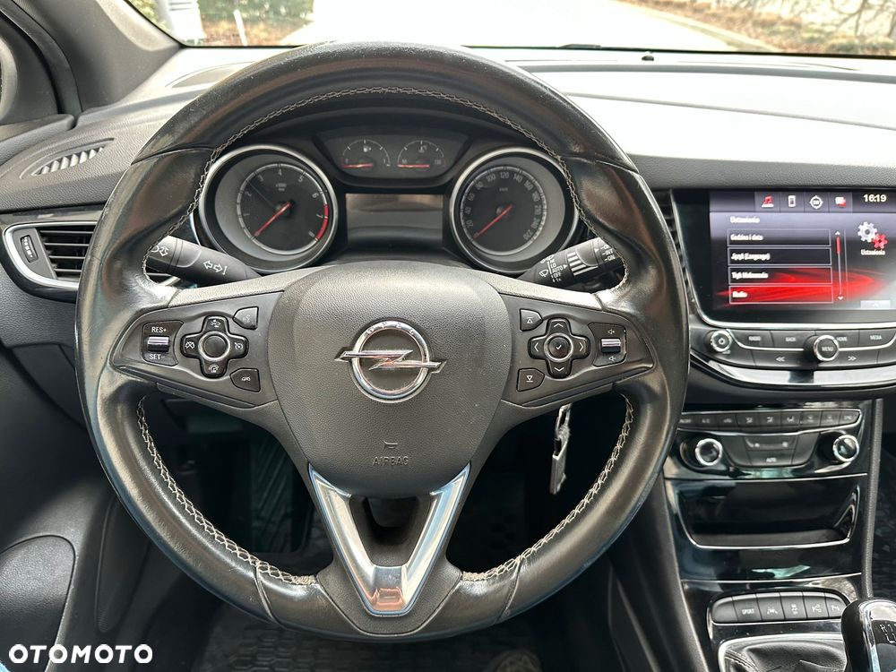 Opel Astra 1.4 T Dynamic S&S - 21