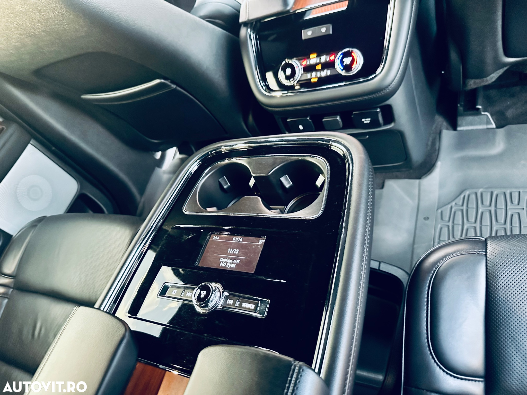 Lincoln Navigator - 13