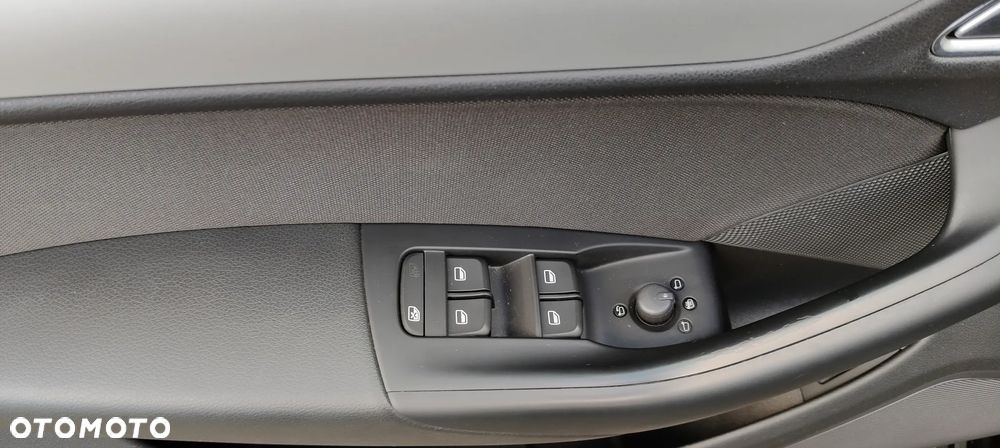 Audi Q3 ver-2-0-tdi-quattro-s-tronic-sport - 19