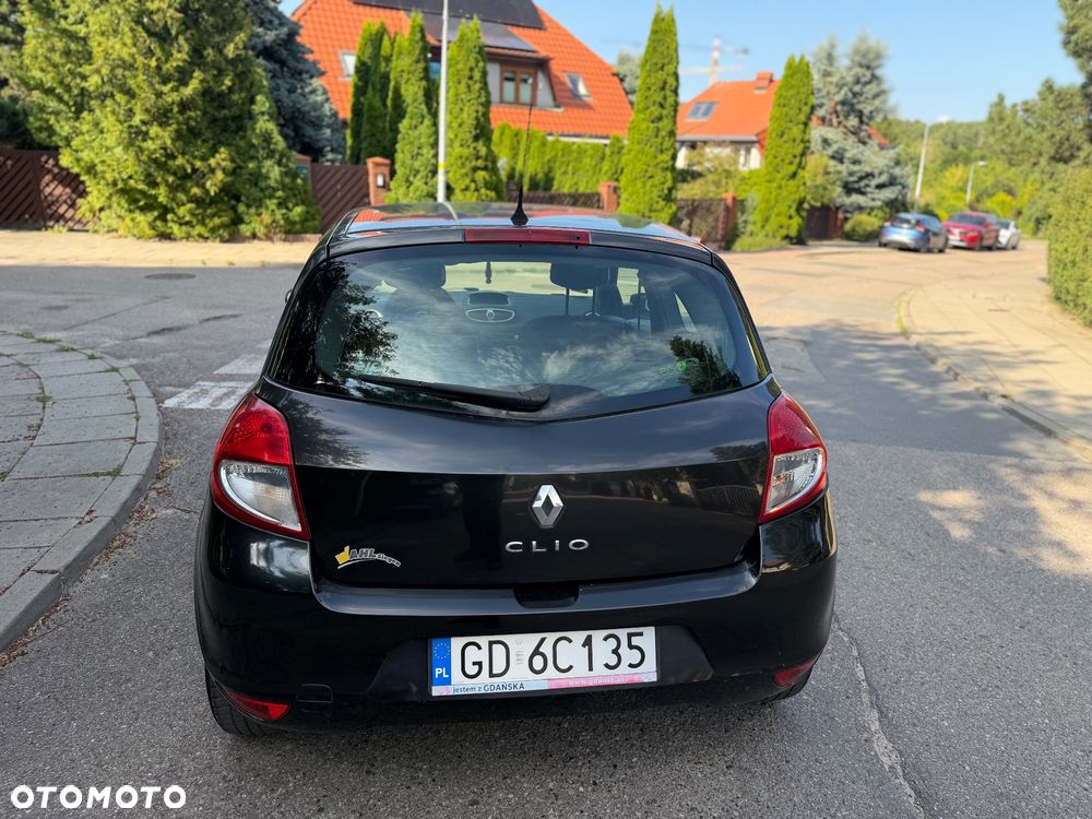 Renault Clio 1.2 16V Authentique - 5