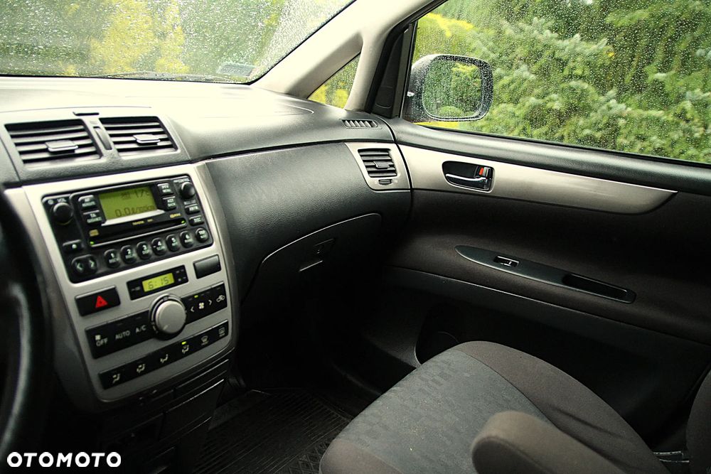 Toyota Avensis Verso D-4D Sol - 27