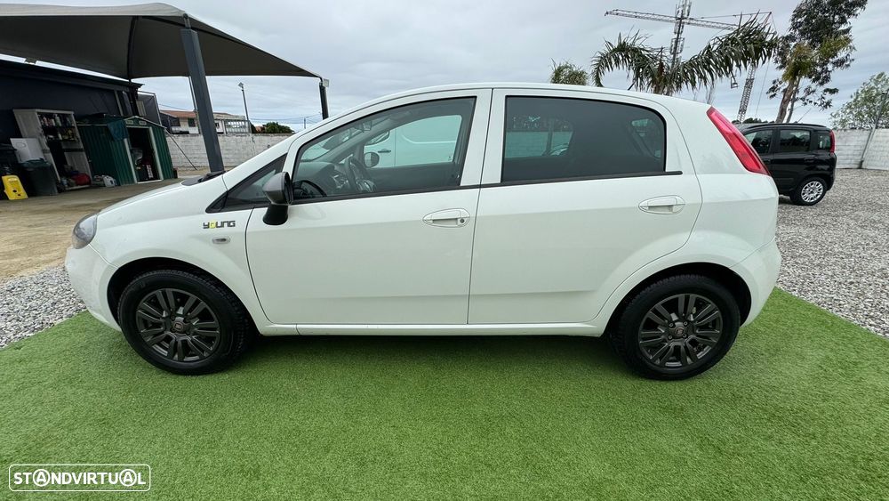 Fiat Punto 1.2 Lounge S&S - 11