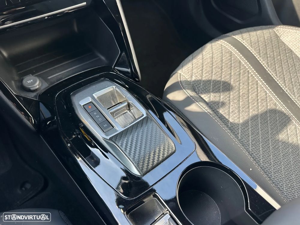 Peugeot 2008 1.2 Hybrid Allure e-DCS6 - 8