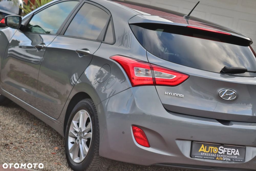 Hyundai i30 1.4 Intro Edition - 12