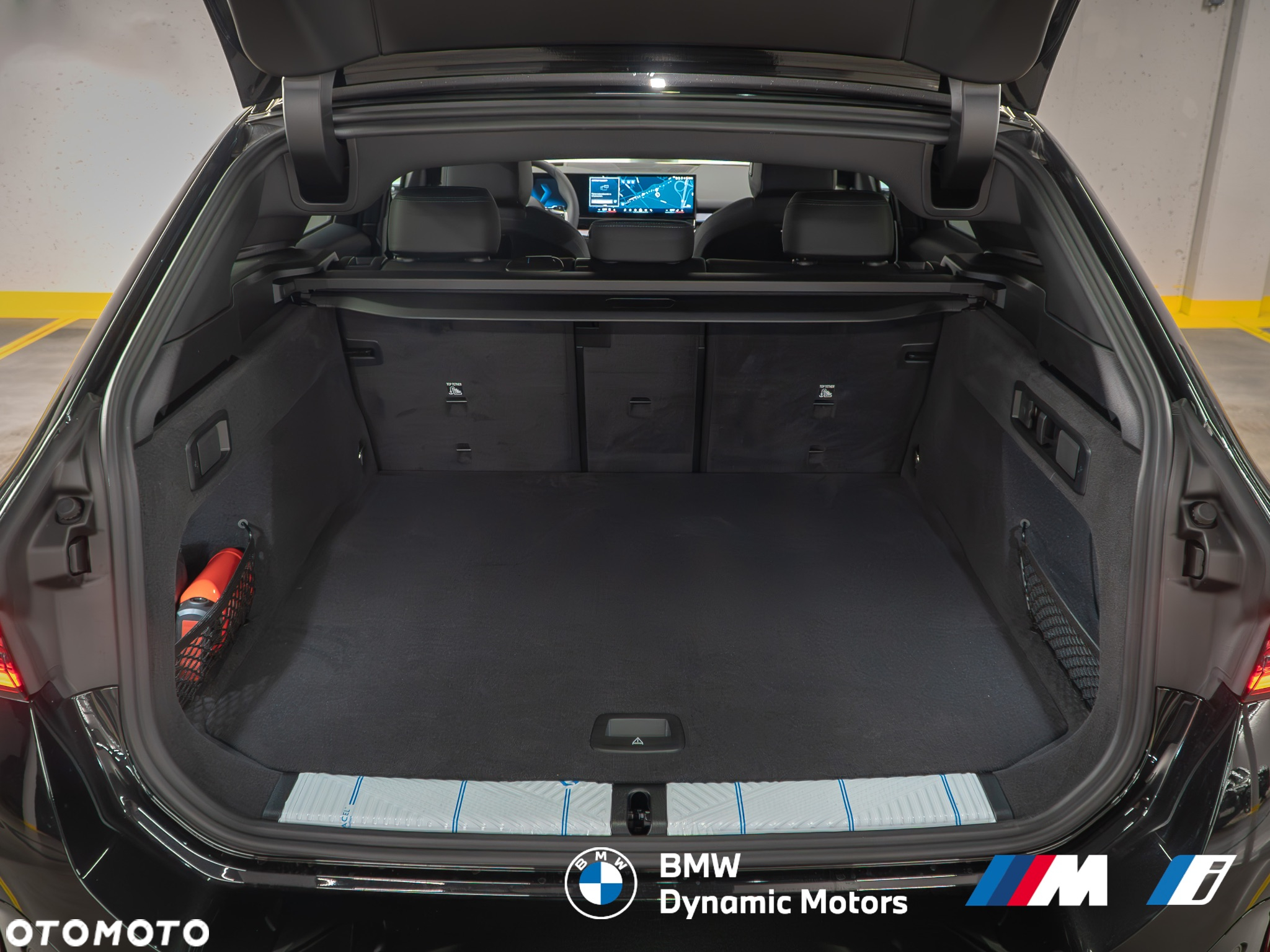 BMW Seria 5 520d xDrive Touring - 11