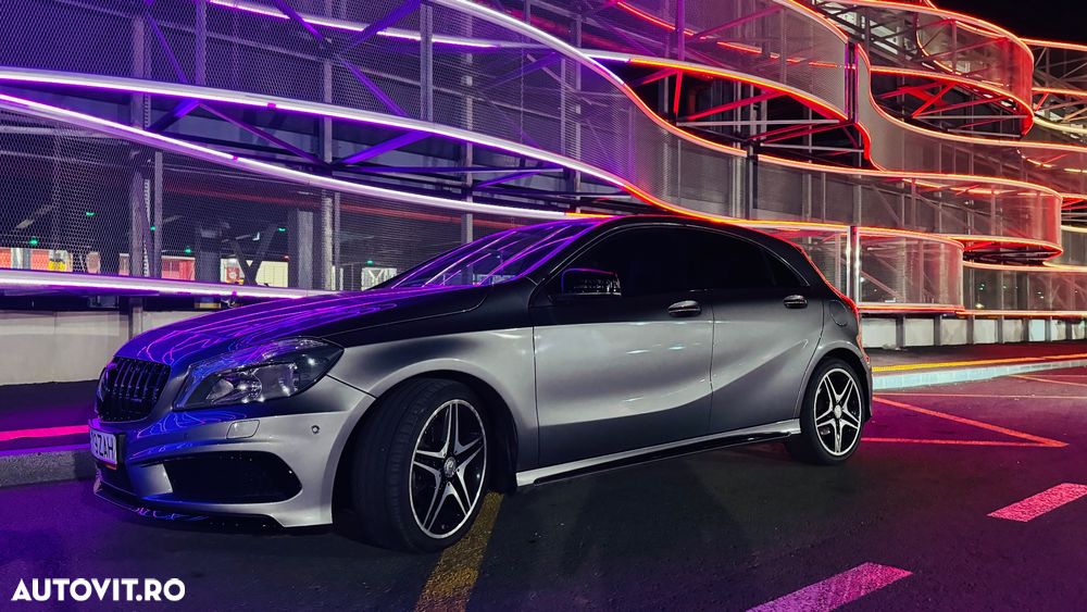 Mercedes-Benz A 180 AMG Line - 13