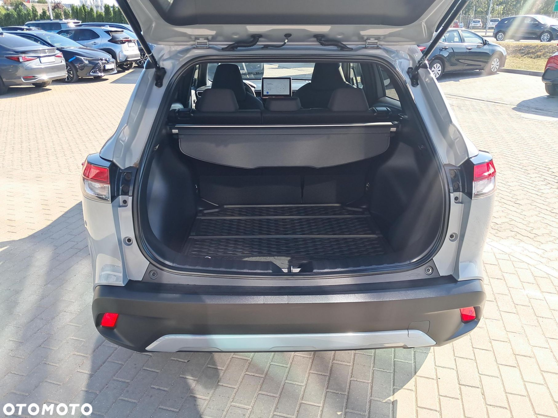 Toyota Corolla Cross - 12