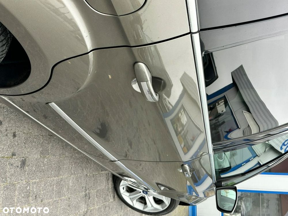 Ford Galaxy - 23