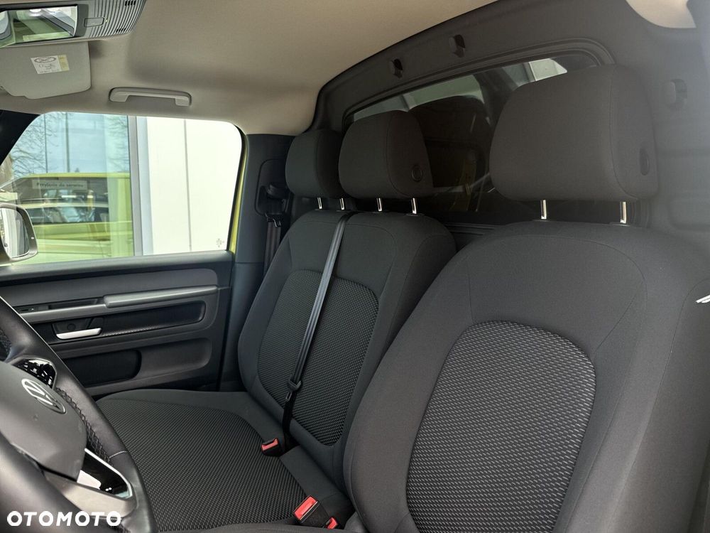 Volkswagen ID. Buzz Cargo 150 kW (204 PS) / skrzynia biegów: automatyczna 1 biegowa rozstaw osi: 2988 mm - 11