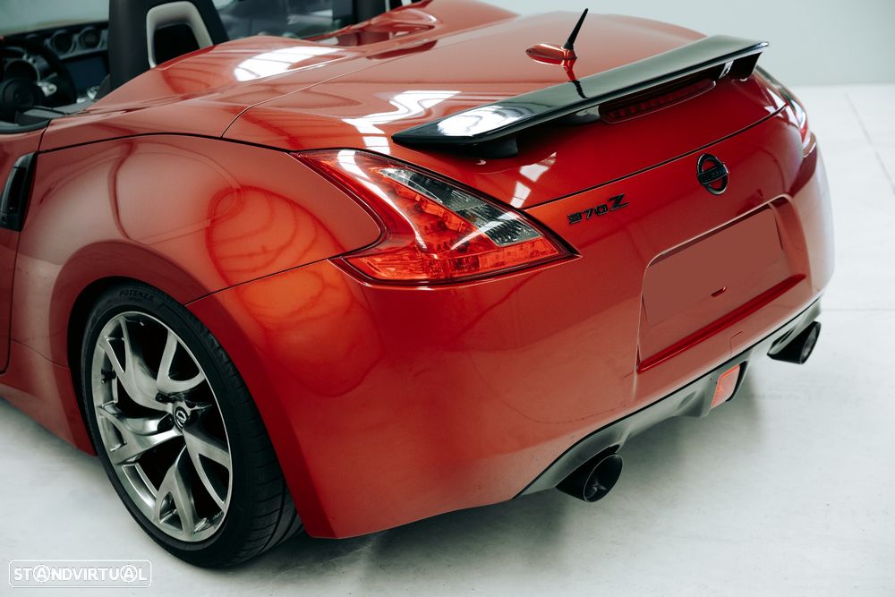 Nissan 370 Z - 7
