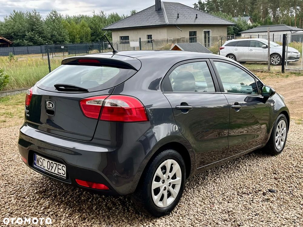 Kia Rio 1.2 Attract - 4