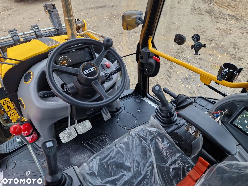 JCB 3CX PLUS AEC - 13