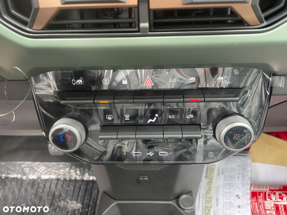Dacia Spring Electric 24.3kWh 100 Extreme - 8