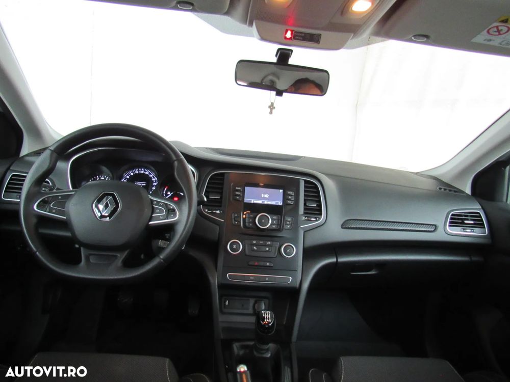 Renault Megane Blue dCi Life - 10