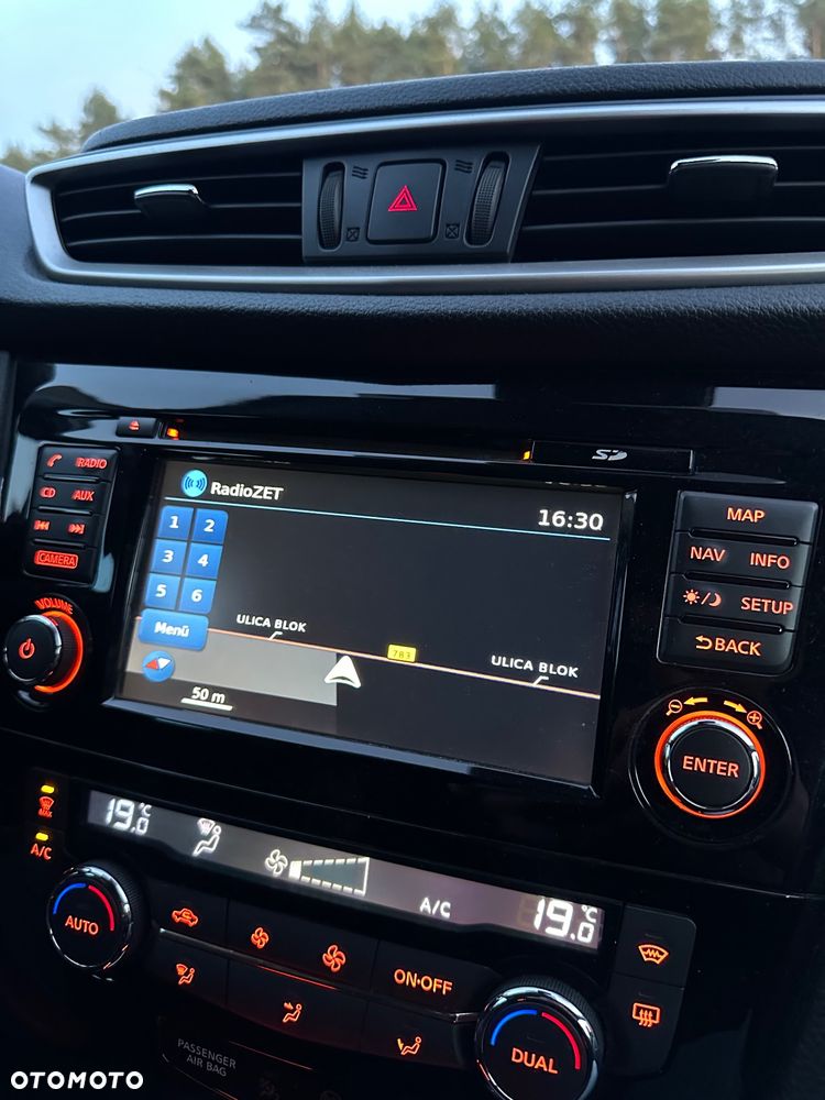 Nissan Qashqai 1.6 DCi 4x4 N-Connecta - 13