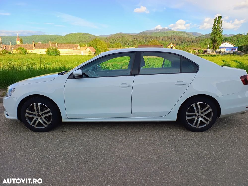 Volkswagen Jetta - 8