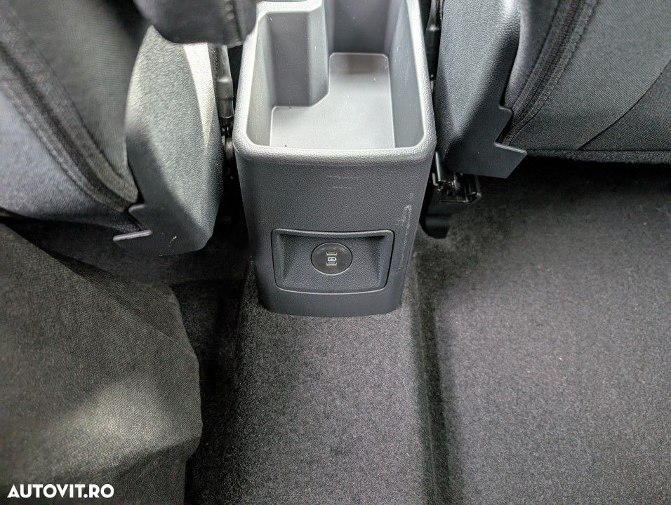 Ford Tourneo Courier - 29