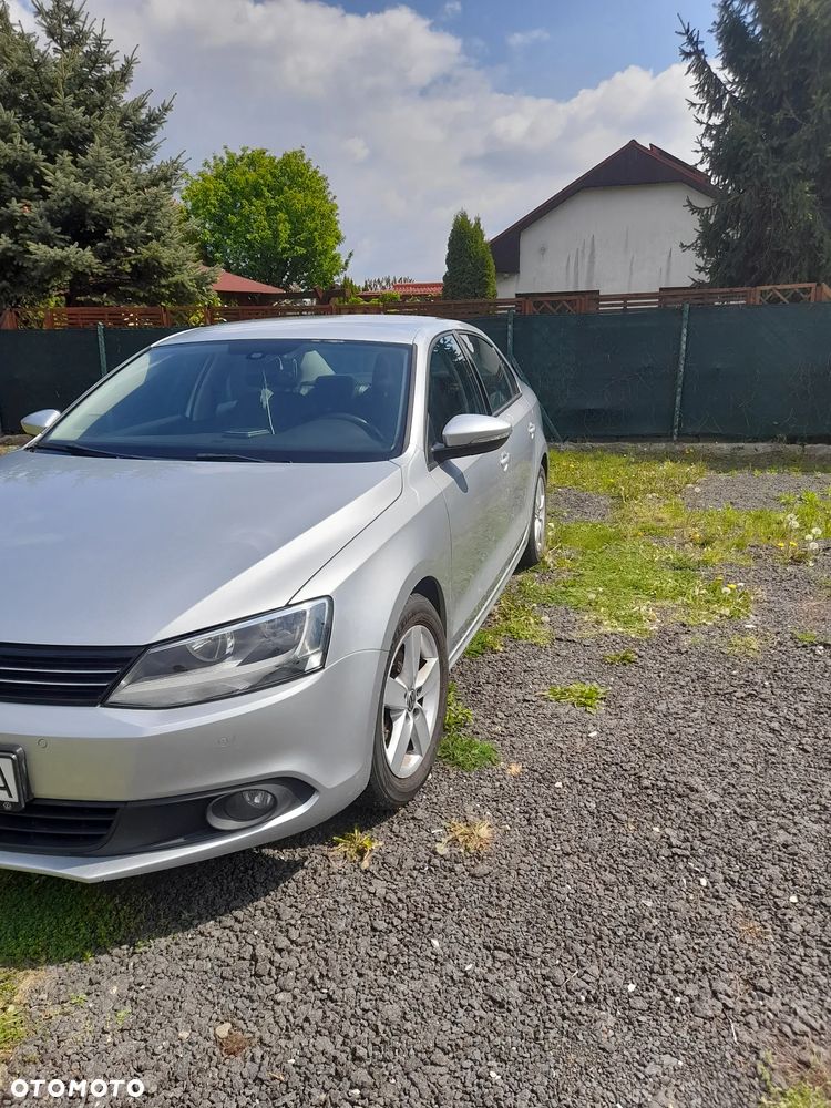 Volkswagen Jetta 1.6 TDI Blue Motion Technology Comfortline - 2