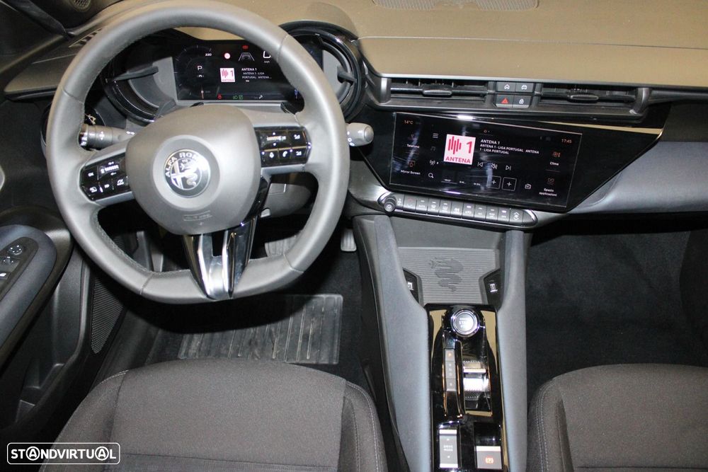 Alfa Romeo Junior 54 kWh Intensa - 5
