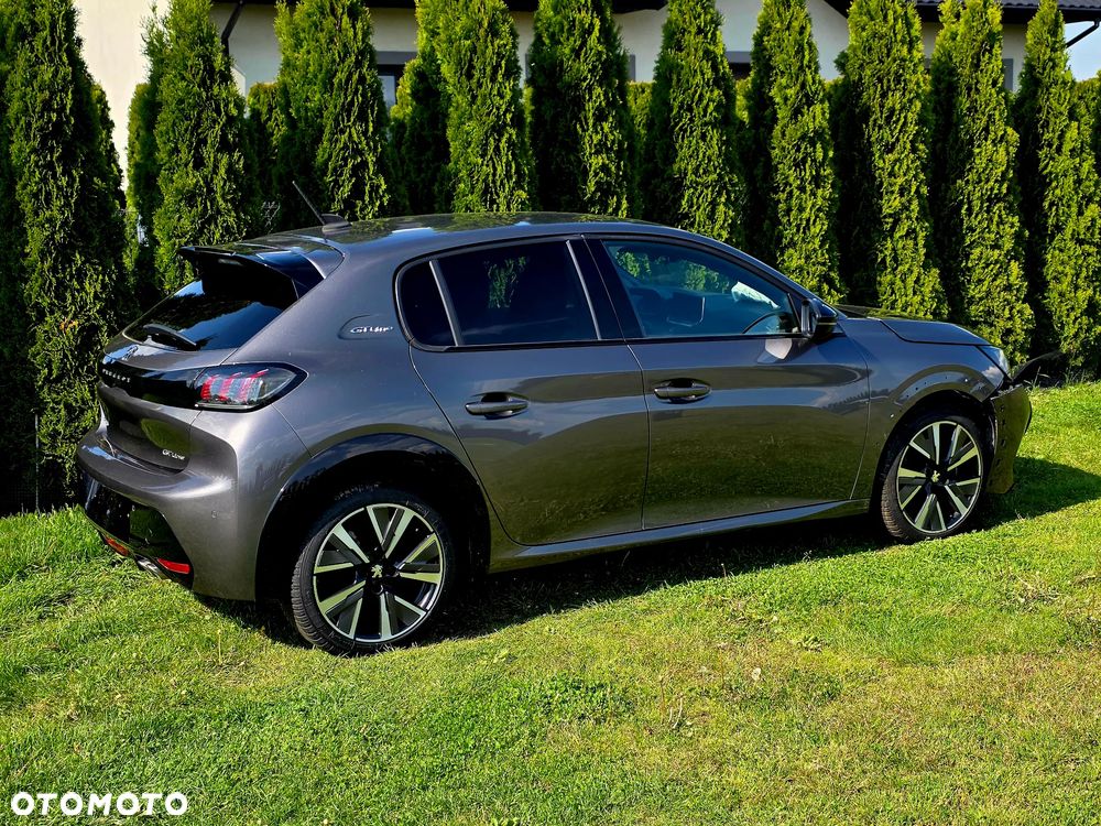 Peugeot 208 PureTech 130 EAT8 GT Pack - 23