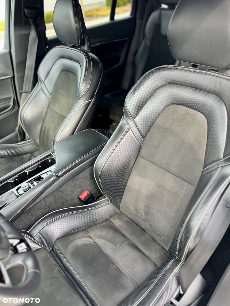 Volvo XC 90 D5 AWD Geartronic RDesign - 9