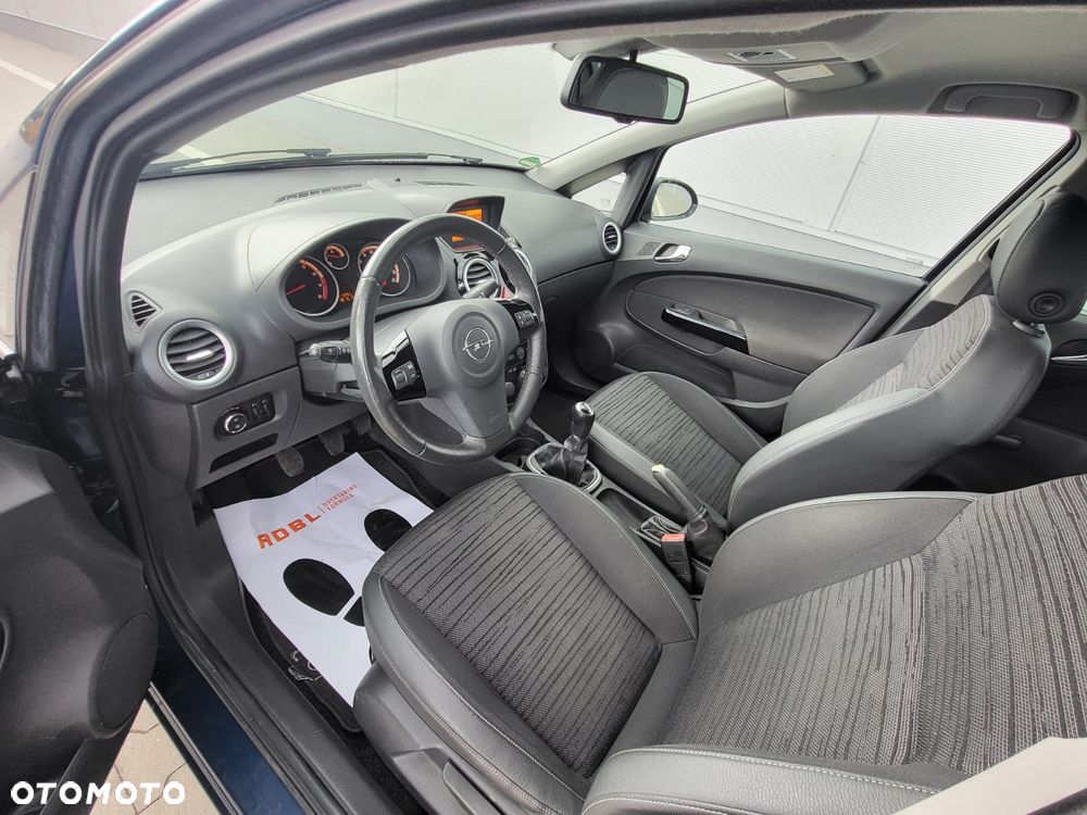 Opel Corsa 1.4 16V Energy - 11