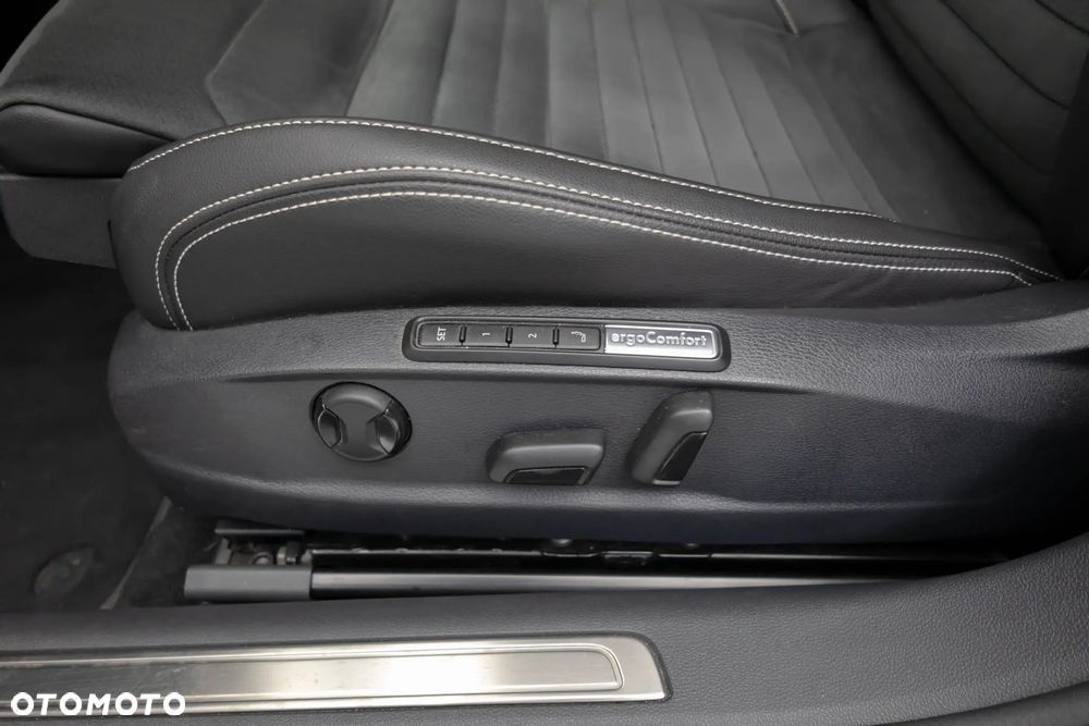 Volkswagen Passat Variant - 13