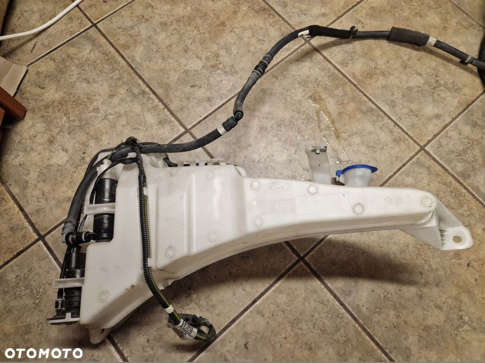 zbiornik spryskiwaczy 2 pompki ford kuga mk3 lv4b-13k175 - 2