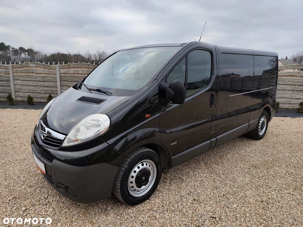 Opel Vivaro - 1