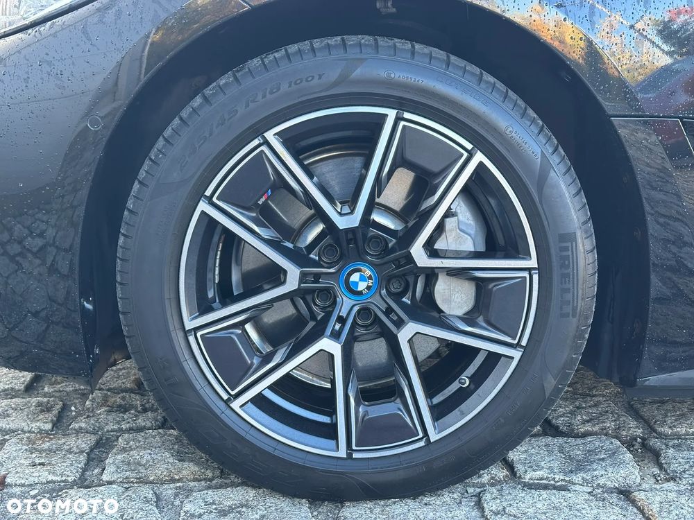 BMW i4 - 11