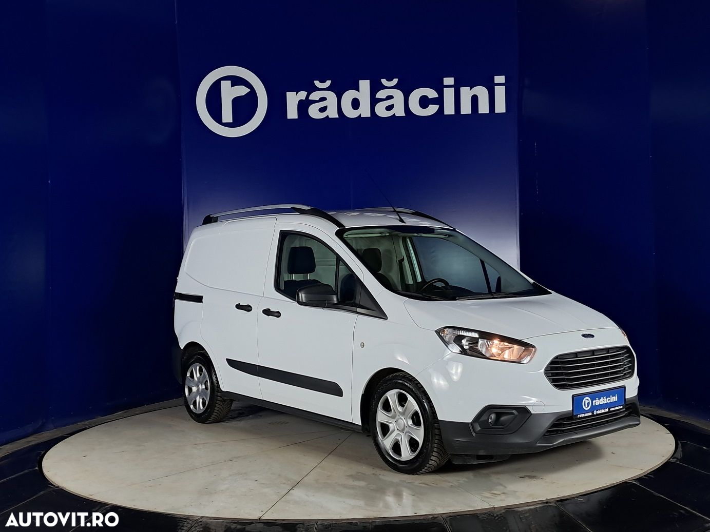 Ford Tourneo Courier - 11