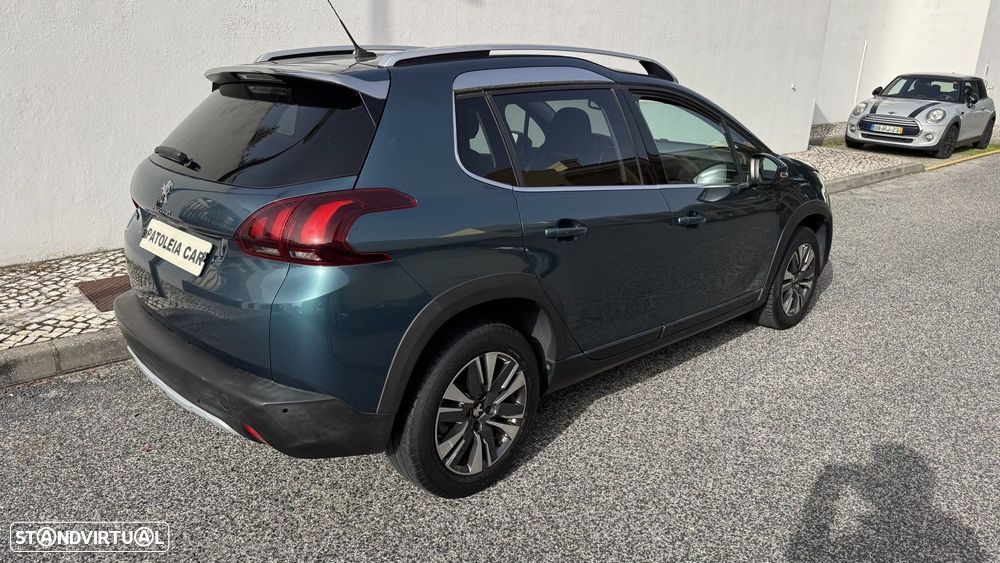 Peugeot 2008 1.2 PureTech Allure EAT6 - 4